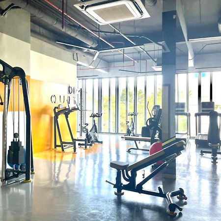 Compass One Building - Luxury Apartments Ap Phu Tho Εξωτερικό φωτογραφία