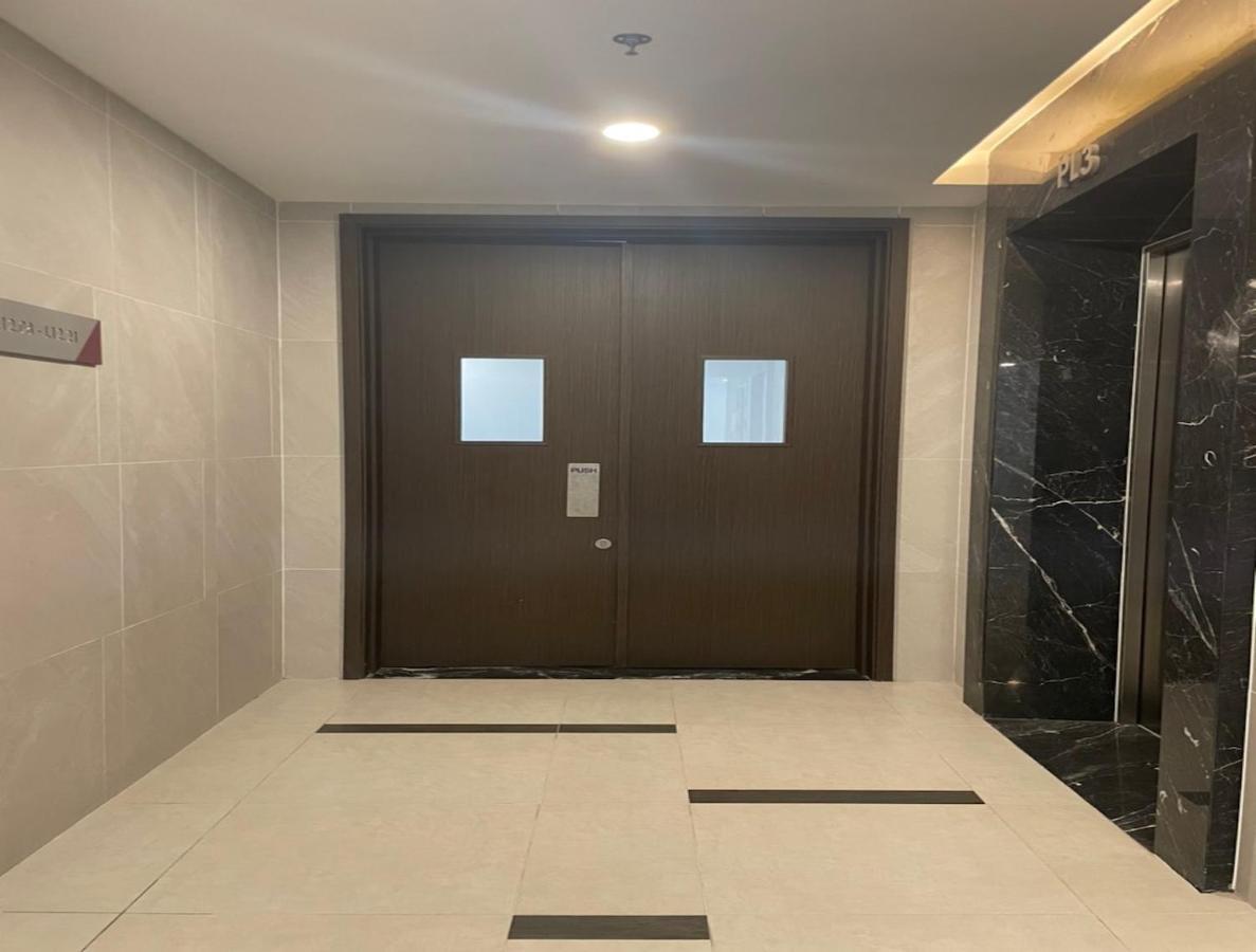 Compass One Building - Luxury Apartments Ap Phu Tho Εξωτερικό φωτογραφία